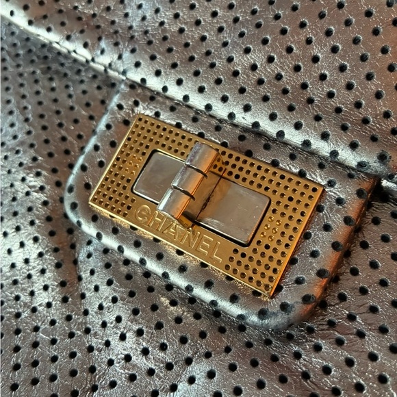 CHANEL Silver Perforated Shoulder Bag - Picture 4 of 8